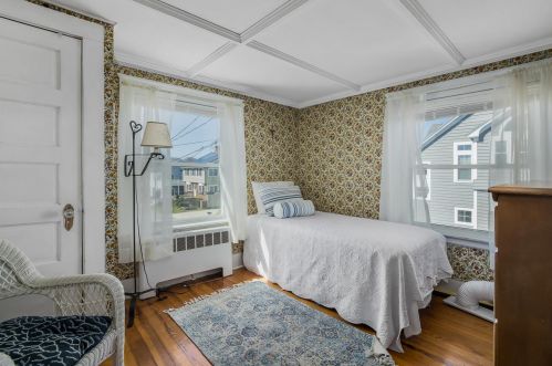 809 Ocean Blvd, Hampton NH  03842-3016 exterior