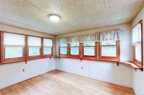 46 Sabin St, Putnam CT  06260-1842 exterior