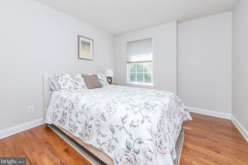 44 Chestnut Hill Ct, Auburn NJ  08085-1251 exterior