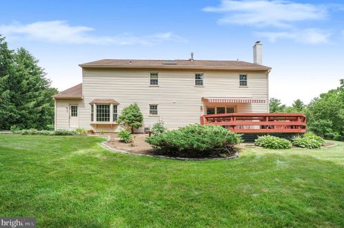 13 Beth Dr, Prospectville PA 19002-1930 exterior