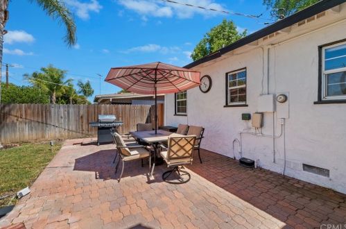 4875 Sunnyside Dr, Riverside CA  92506-2379 exterior