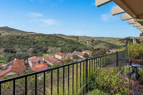 28782 Vista Valley Dr, Vista CA  92084-2223 exterior