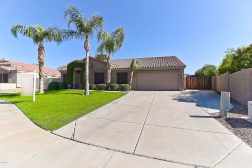 6119 83rd Dr, Glendale, AZ 85305-2562