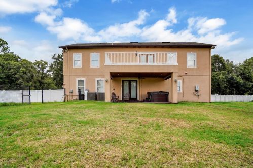 8340 Pinecone Dr, Lakeland FL  33809-1632 exterior