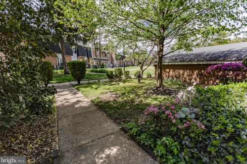 1151 Harbour Dr, Palmyra NJ 08065-2216 exterior