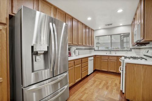 431 Valley Center Ave, Glendora CA  91741-3857 exterior
