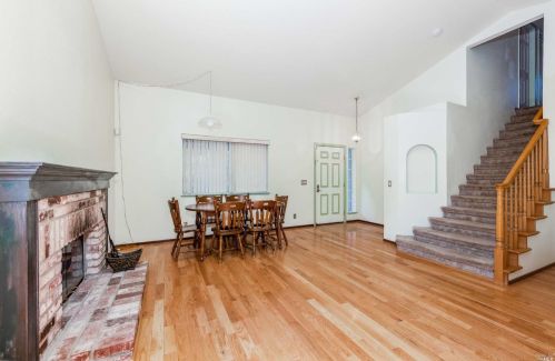 581 Tehuacan Rd, Ukiah CA  95482-4197 exterior