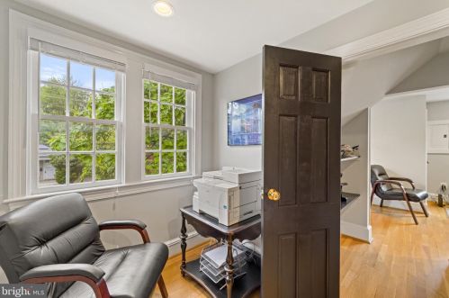 213 Loudoun St, Leesburg VA exterior