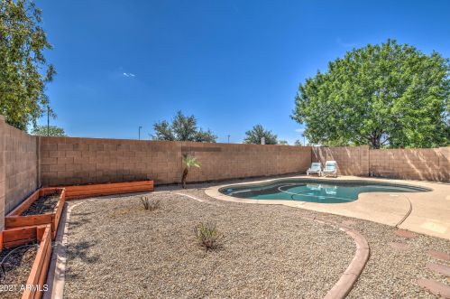 1088 Sierra St, Gilbert AZ  85296-3832 exterior
