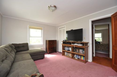 13 Oak Ave, Highland Falls NY  10928-1308 exterior