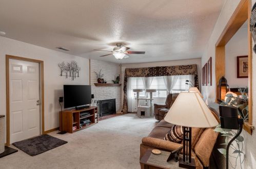 6919 Brookhaven Way, Citrus Heights, CA 95621-6307