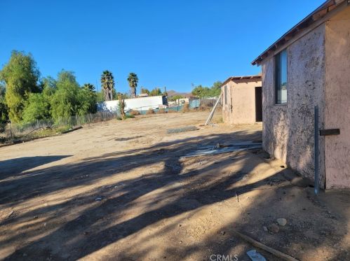 27390 Peach St, Perris CA  92570-8604 exterior