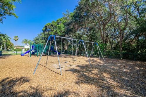 10667 Lake Shore Dr, West Palm Beach FL  33414-6170 exterior