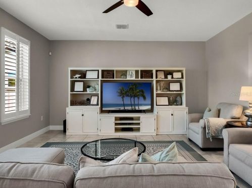 8148 Chilton Dr, Orlando FL 32836 exterior