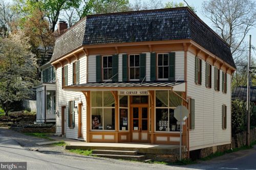 14340 Milltown Rd, Lovettsville VA  20180-3316 exterior