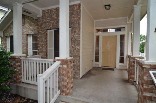 316 Strawn, Uhland, TX 78640-4317