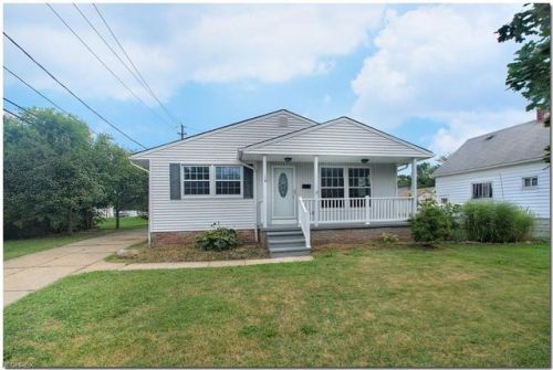 19 John St, Cleveland, OH 44146-4619