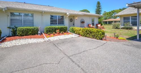909 Holford Ct, Ruskin, FL 33573-7342