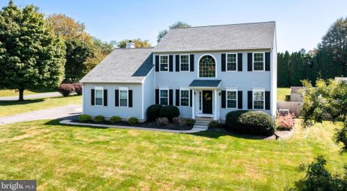 1 Saddle Ct, Landenberg, PA 19350-9216