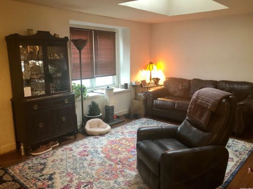 727 Myrtle Ave, West Islip NY  11795-3719 exterior