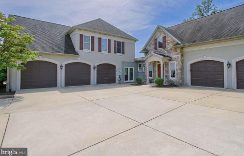 4205 Prosperous Dr, Harrisburg PA  17112-6038 exterior