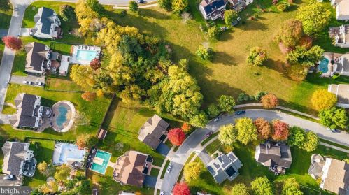 515 Florence Fields Ln, New Castle DE  19720-8752 exterior