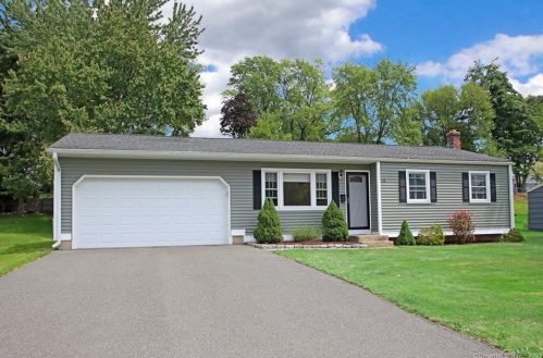 36 Chester Dr, Windsor Locks, CT 06096-1216