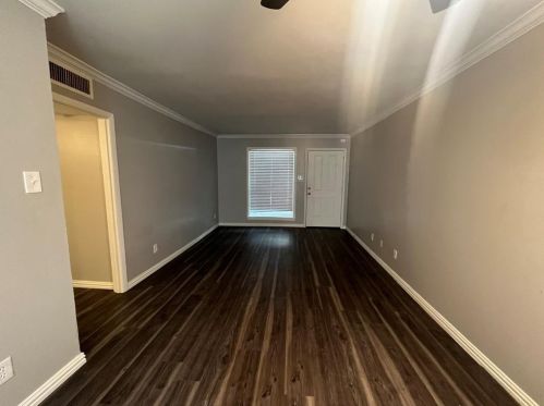 1810 Fitzhugh Ave, Dallas TX  75204-1003 exterior