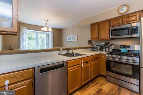 464 Sterling Ct, Southampton PA  18966-2776 exterior