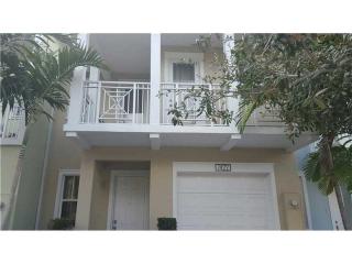 7422 107th Pl, Miami, FL 33178-2218