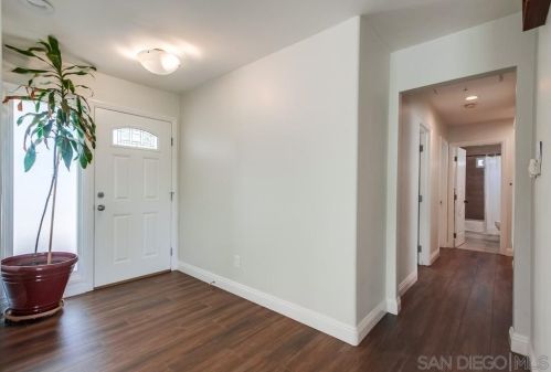 662 Michael St, Oceanside CA  92057-3504 exterior