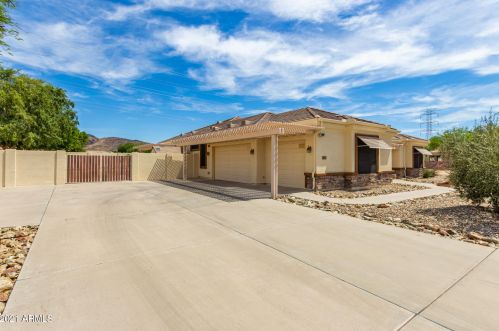 4622 Saguaro Park Ln, Glendale, AZ 85310-3125