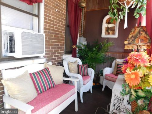 244 6th Ave, Wilmington, DE 19805-4714