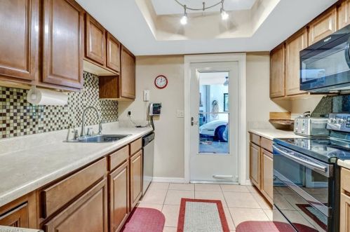 761 11th St, Naples FL  34117-2183 exterior