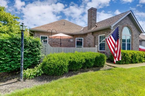 5754 Willow Lake Dr, Darbydale, OH 43123-8840