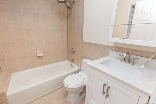 31 Warren St, New Rochelle NY  10801-6245 exterior