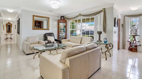 929 28th Ave, Boynton Beach, FL 33435-7924