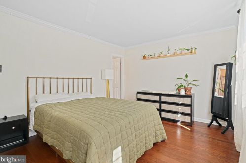 2770 Hyson Ln, Falls Church VA  22043-3522 exterior