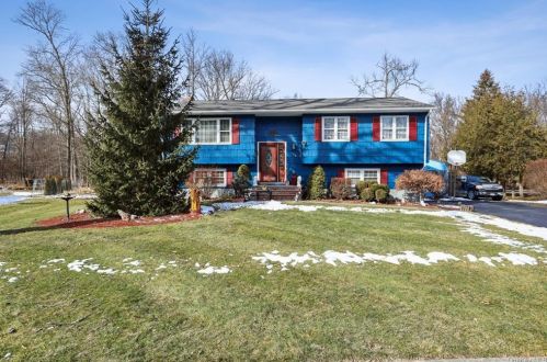 128 Barnes Rd, Washingtonville, NY 10992-1932