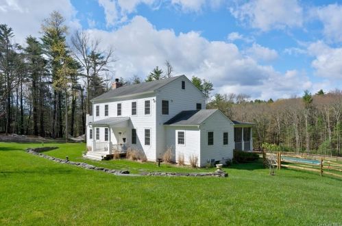 300 Tuthill Rd, Barryville NY  12719-3608 exterior