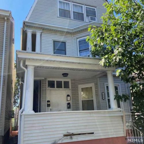 164 3rd St, Paterson, NJ 07522-3306