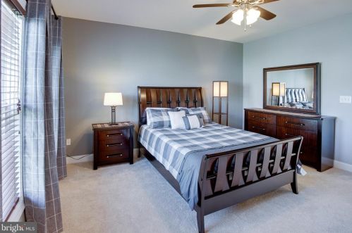 16002 Pitner St, Haymarket VA  20169-4956 exterior