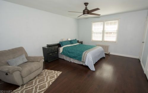 17 Elmwood Ter, Elmwood Park NJ  07407-1729 exterior