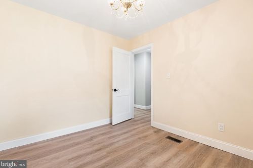 3010 Rosemary Ln, Falls Church VA  22042-1840 exterior