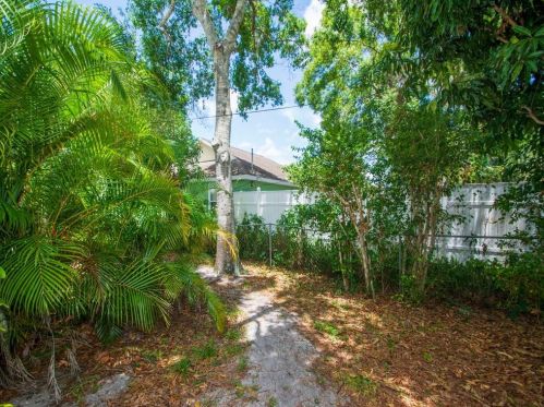 1166 37 Ave, Vero Beach FL 32960-2534 exterior