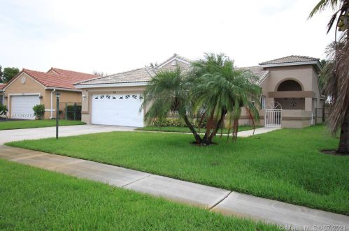 301 187th Ave, Hollywood, FL 33029-3291