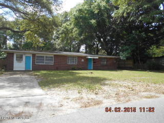 2233 Lake Lucina Dr, Jacksonville, FL 32211-3903