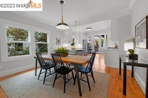 418 45 St, Oakland CA 94609-2135 exterior