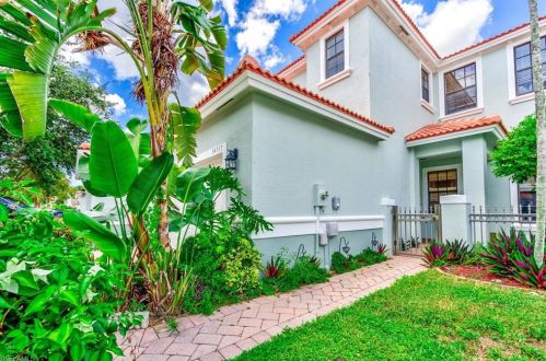14717 Sutherland Ave, Naples, FL 34119-4118