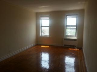 7714 Bay Pkwy, Brooklyn NY  11214-1543 exterior